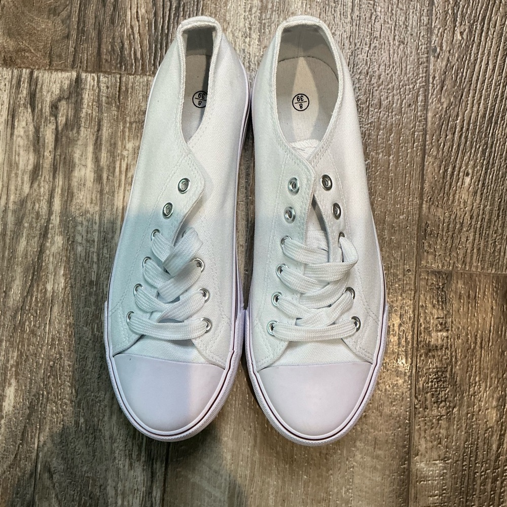 Women’s Classic White Canvas Sneakers Size 8 - Picture 4 of 7